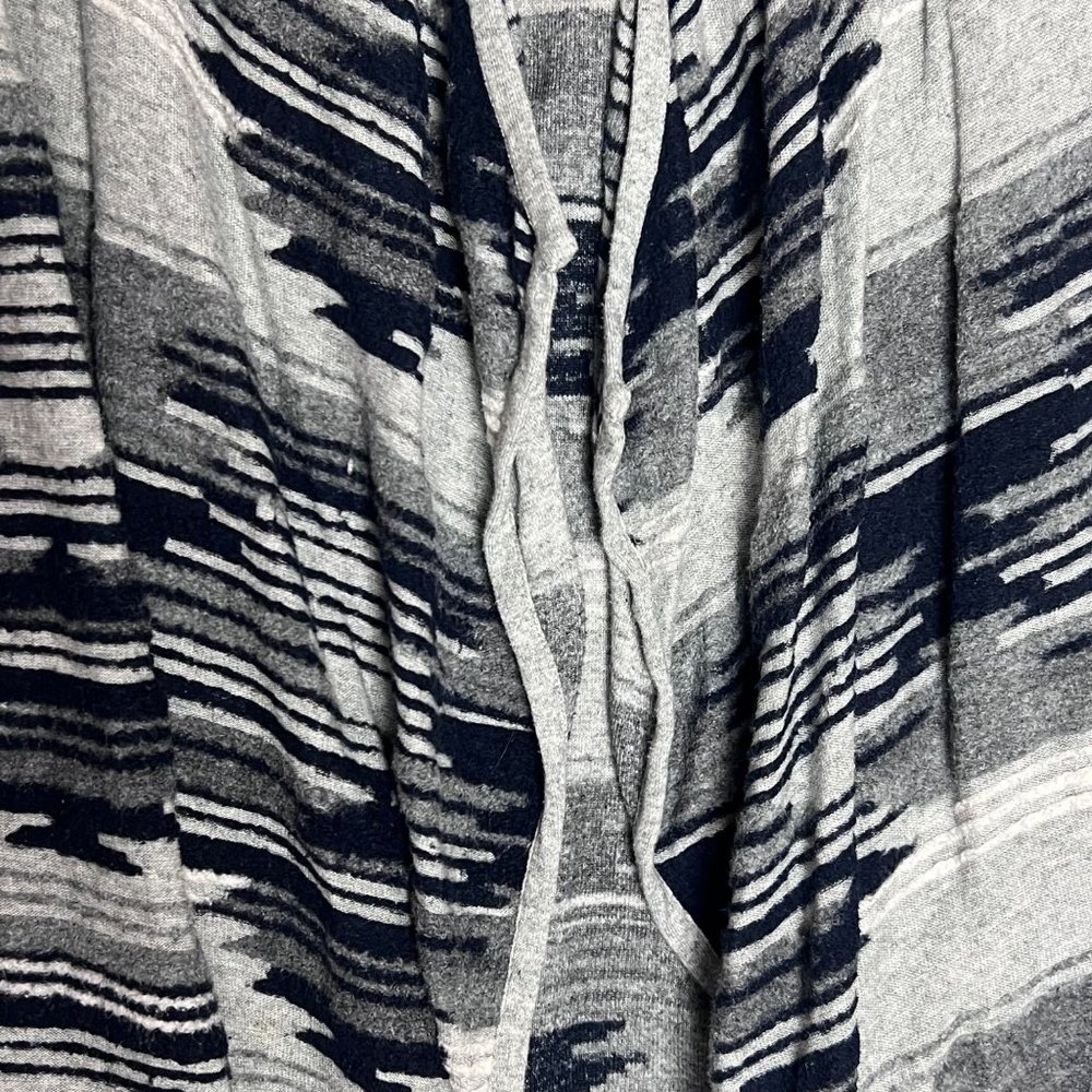 4 for $20 Lucky Brand Aztec Long Cardigan Size Medium - Picture 10 of 13